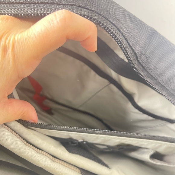 Timbuk2 Black Yellow Computer iPad Folder Bag - Picture 12 of 12